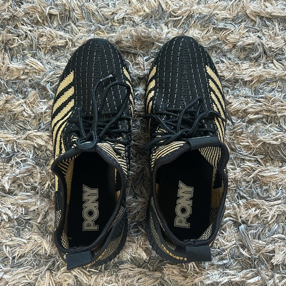 New! Gold and Black Trendy Product Of New York Sneakers, Size 6 - Picture 3 of 11